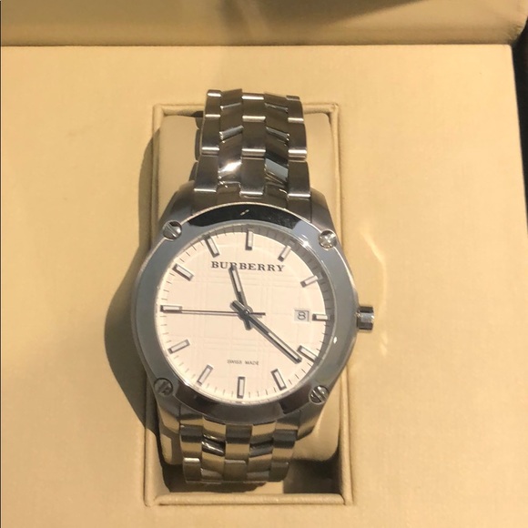 Burberry Men’s Watch - Picture 1 of 3